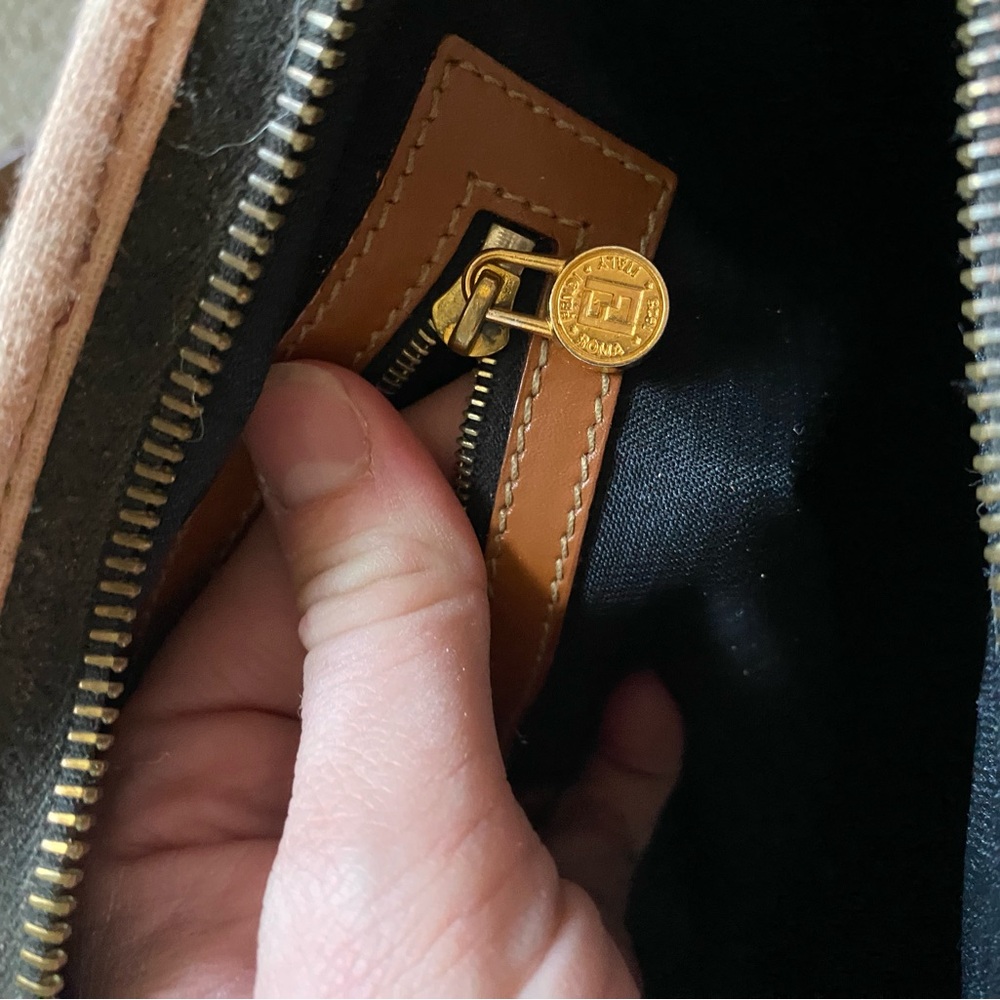 Fendi Pequin Striped shoulder Tote Bag - Picture 13 of 14